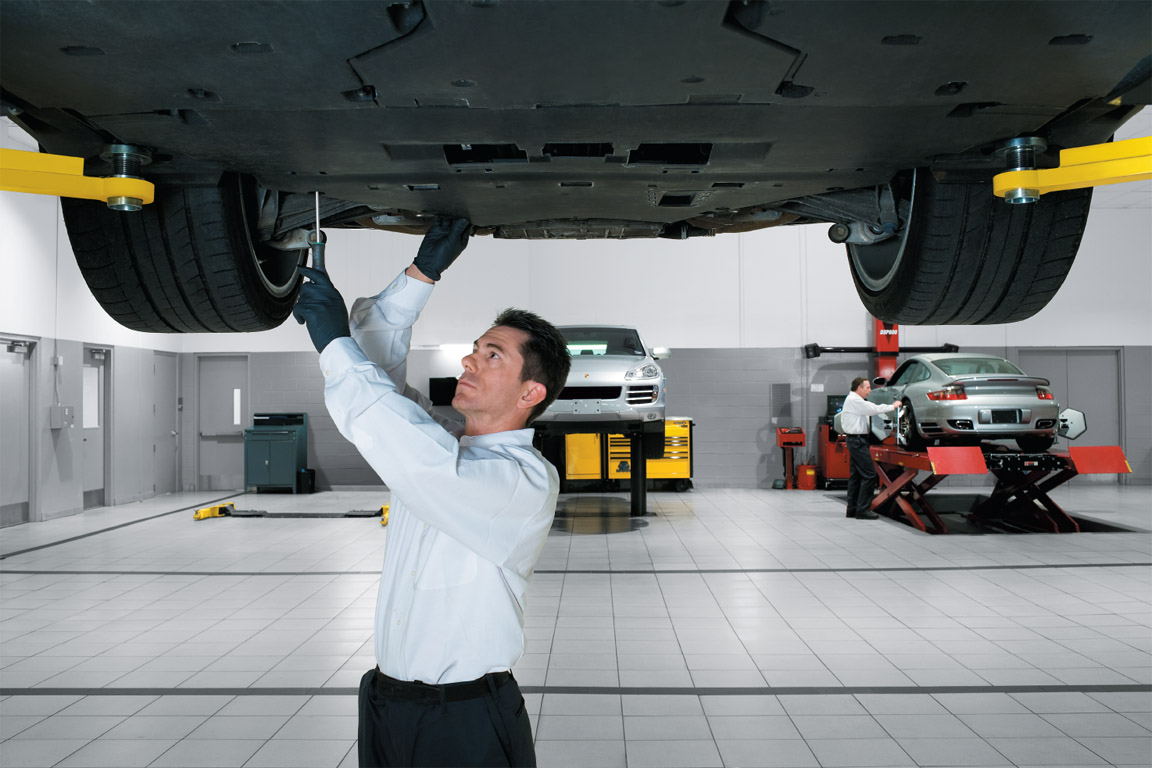 Porsche Oil Change | Porsche Downtown LA | Los Angeles, CA