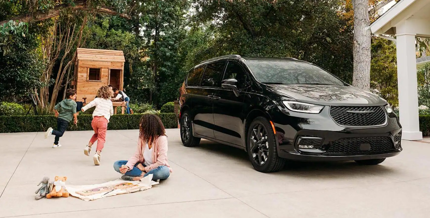Best family vehicles available in Brooklyn, NY at United Chrysler Dodge Jeep Ram