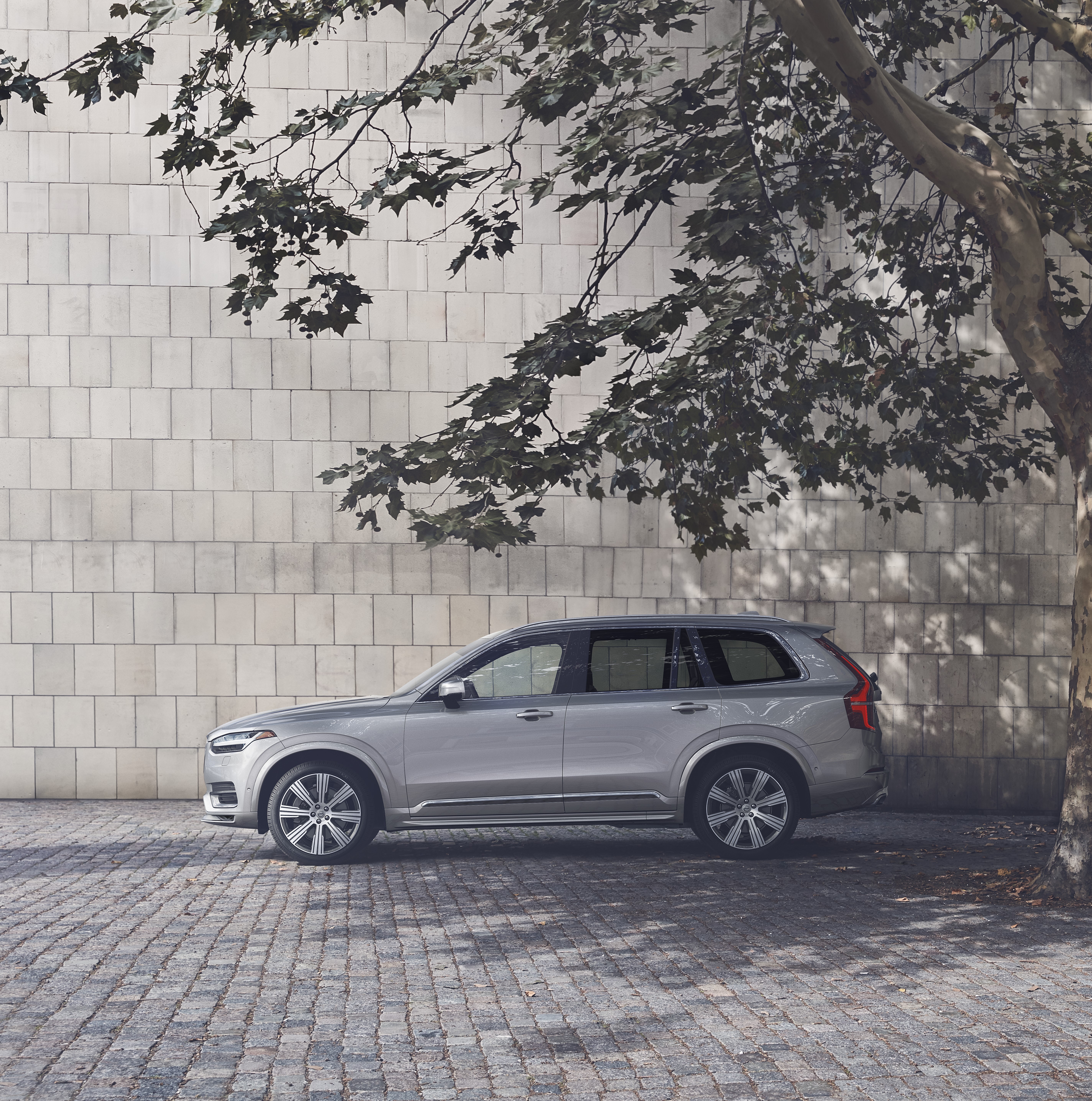 available in New York, NY at Volvo Cars of Huntington